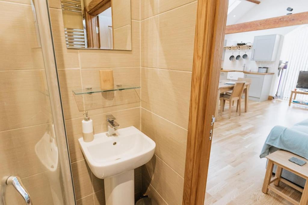 Elm House Barn - Converted One Bed Barn At The Gateway To The Lake District National Park High Hesket 외부 사진
